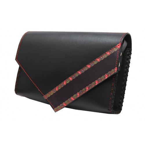 https://www.carmenittta.ro/uploads/products/2020W05/traditional-print-detail-black-leather-handmade-bag-carmenittta-0053-gallery-1-500x500.jpg