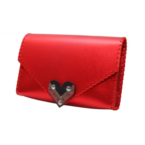 https://www.carmenittta.ro/uploads/products/2020W05/traditional-print-heart-metallic-red-leather-handmade-bag-carmenittta-0052-gallery-1-500x500.jpg