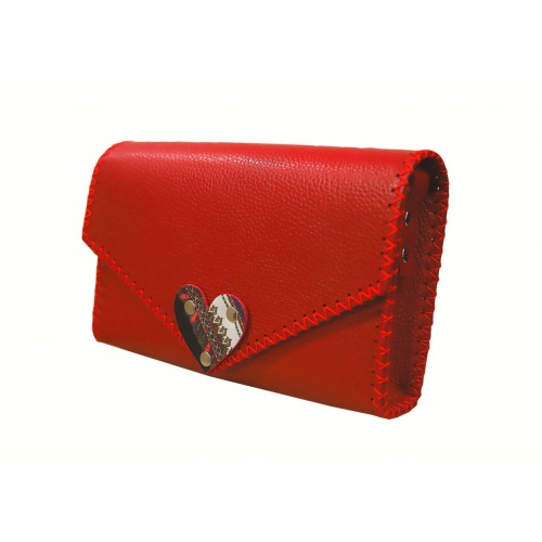 https://www.carmenittta.ro/uploads/products/2020W17/traditional-print-heart-red-leather-handmade-bag-carmenittta-0064-gallery-1-500x500.jpg