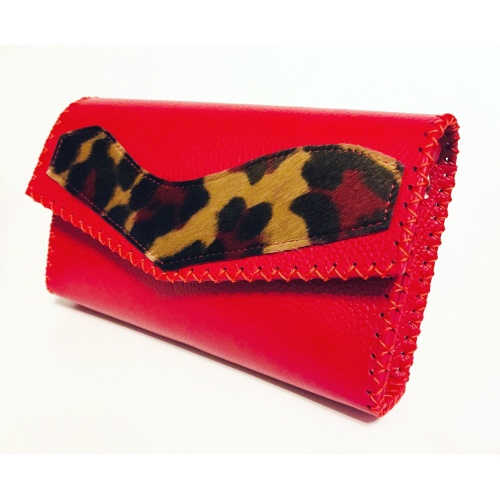 https://www.carmenittta.ro/uploads/products/2021W07/red-leather-bag-with-cavallino-red-brown-calf-skin-detail-handmade-by-carmenittta-0101-gallery-1-500x500.jpg