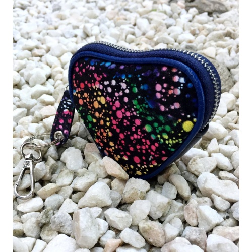 https://www.carmenittta.ro/uploads/products/2021W27/black-suede-leather-with-colorful-painted-print-heart-little-wallet-0137-gallery-1-500x500.jpg