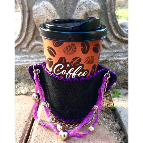 https://www.carmenittta.ro/uploads/products/2022W07/handsewn-black-suede-leather-coffee-holder-0160-gallery-1-500x500.jpg