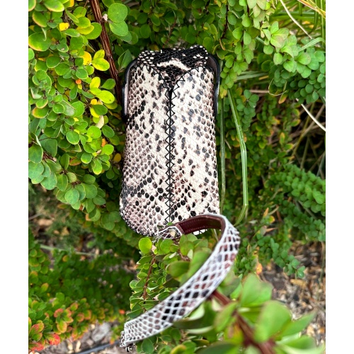 https://www.carmenittta.ro/uploads/products/2023W49/mahony-snakeprinted-leather-handsewn-phonecase-0263-gallery-1-500x500.jpg