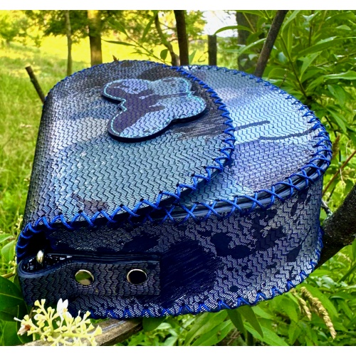 Shiny Dripping Fluid Navy Blue Leather Handsewn Roundbag